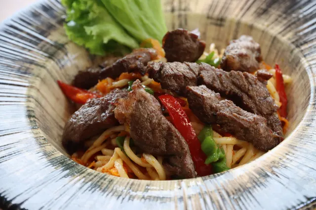 Etli Noodle