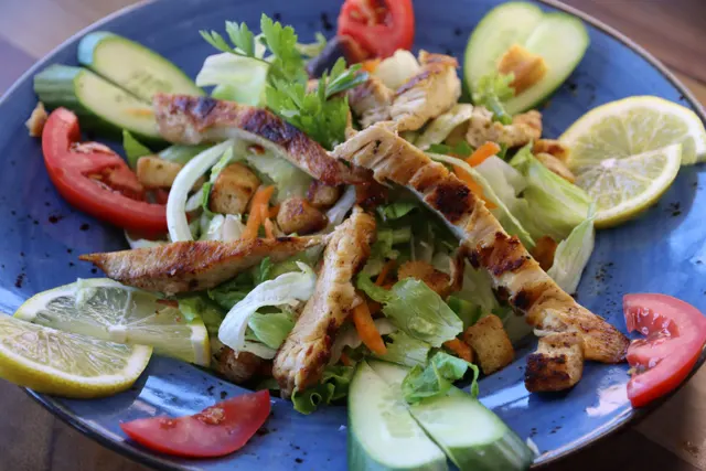 Sezar Salata
