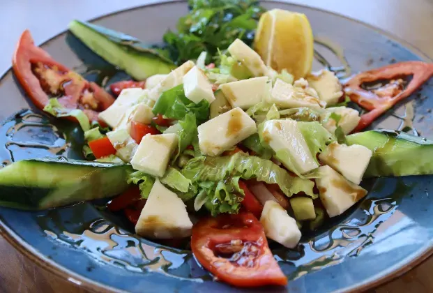 Yunan Salatası
